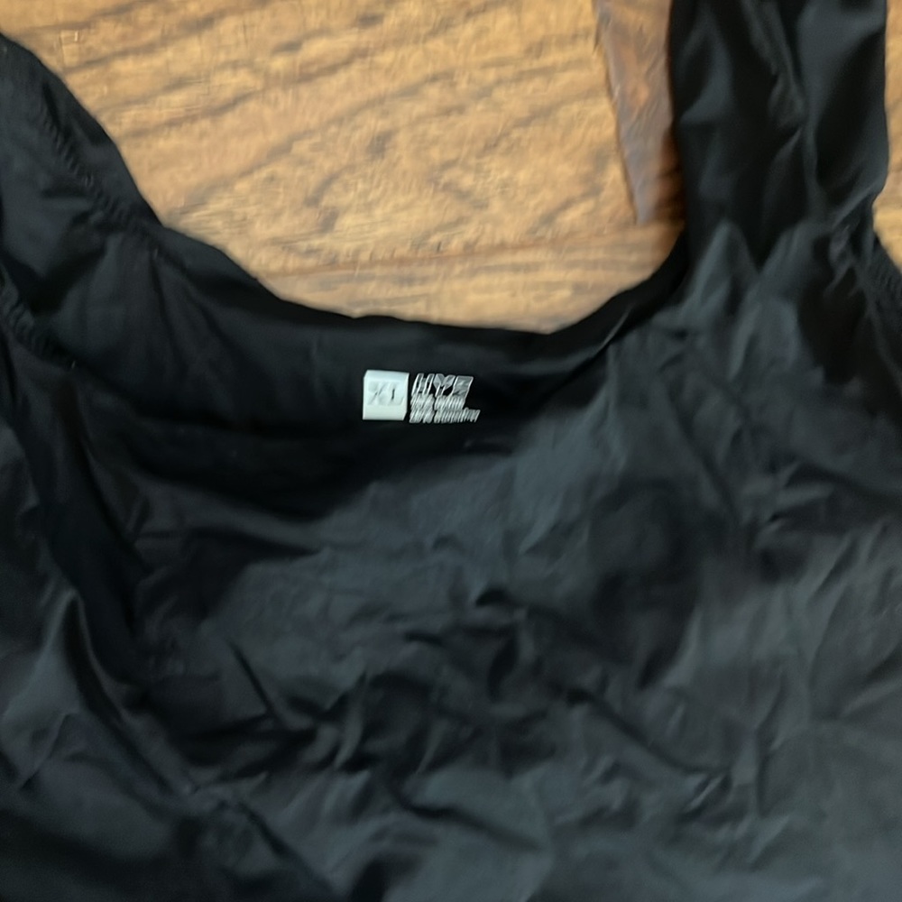 2 jumpsuits - Picture 2 of 3